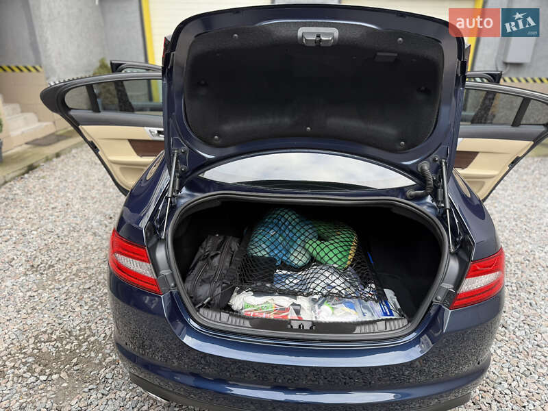 Седан Jaguar XF 2013 в Києві