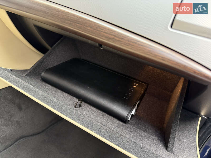 Седан Jaguar XF 2013 в Києві