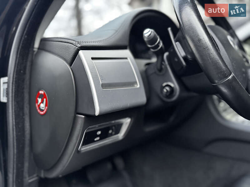 Седан Jaguar XF 2013 в Киеве