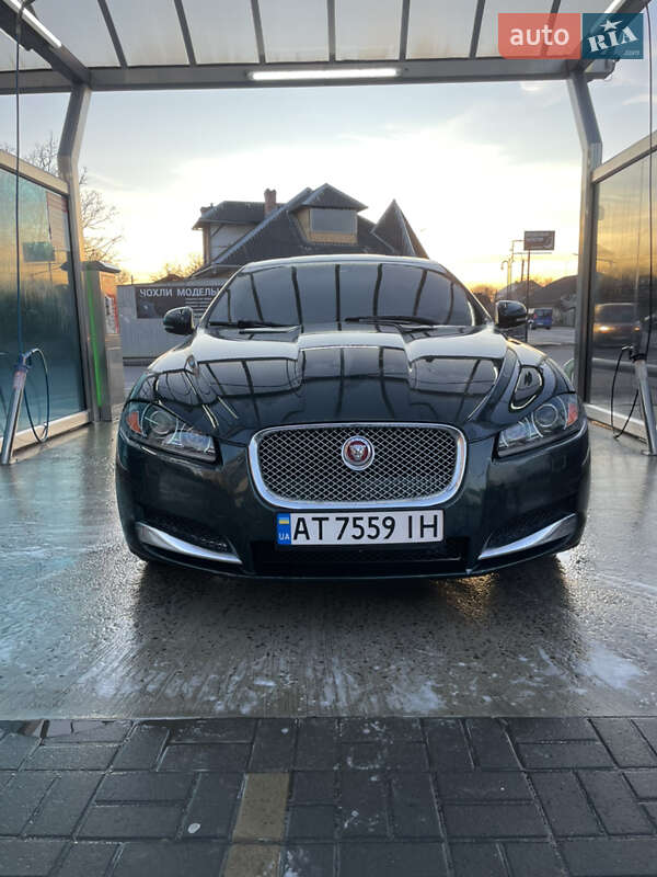 Седан Jaguar XF 2014 в Ивано-Франковске
