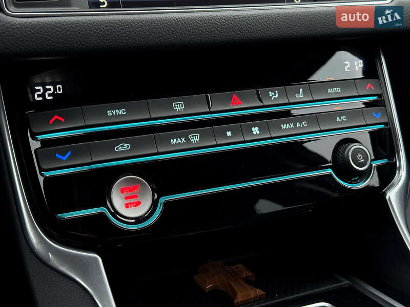 Седан Jaguar XF 2016 в Києві фото 28 Седан Jaguar XF 2016 в Києві