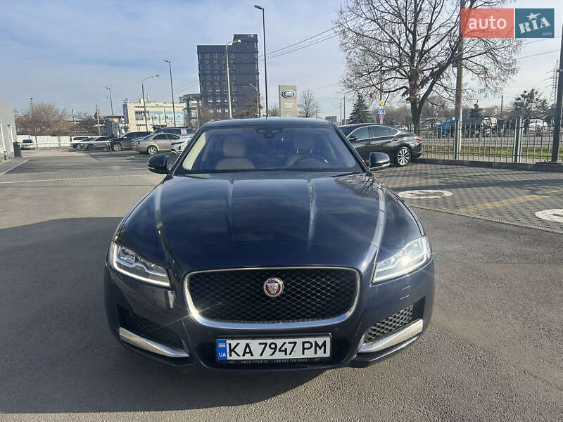 Седан Jaguar XF 2020 в Харкові