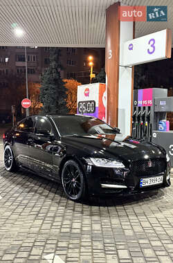 Седан Jaguar XF 2017 в Одесі