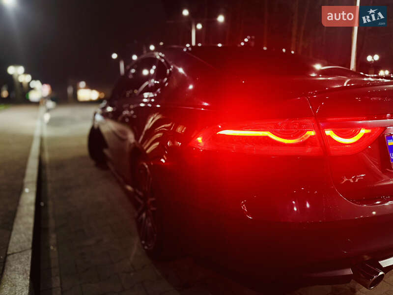 Седан Jaguar XF 2015 в Києві