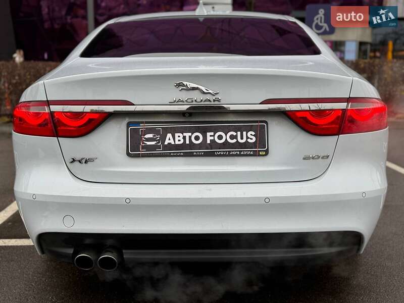 Седан Jaguar XF 2015 в Киеве