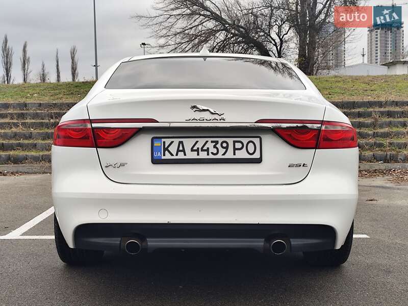 Седан Jaguar XF 2017 в Києві