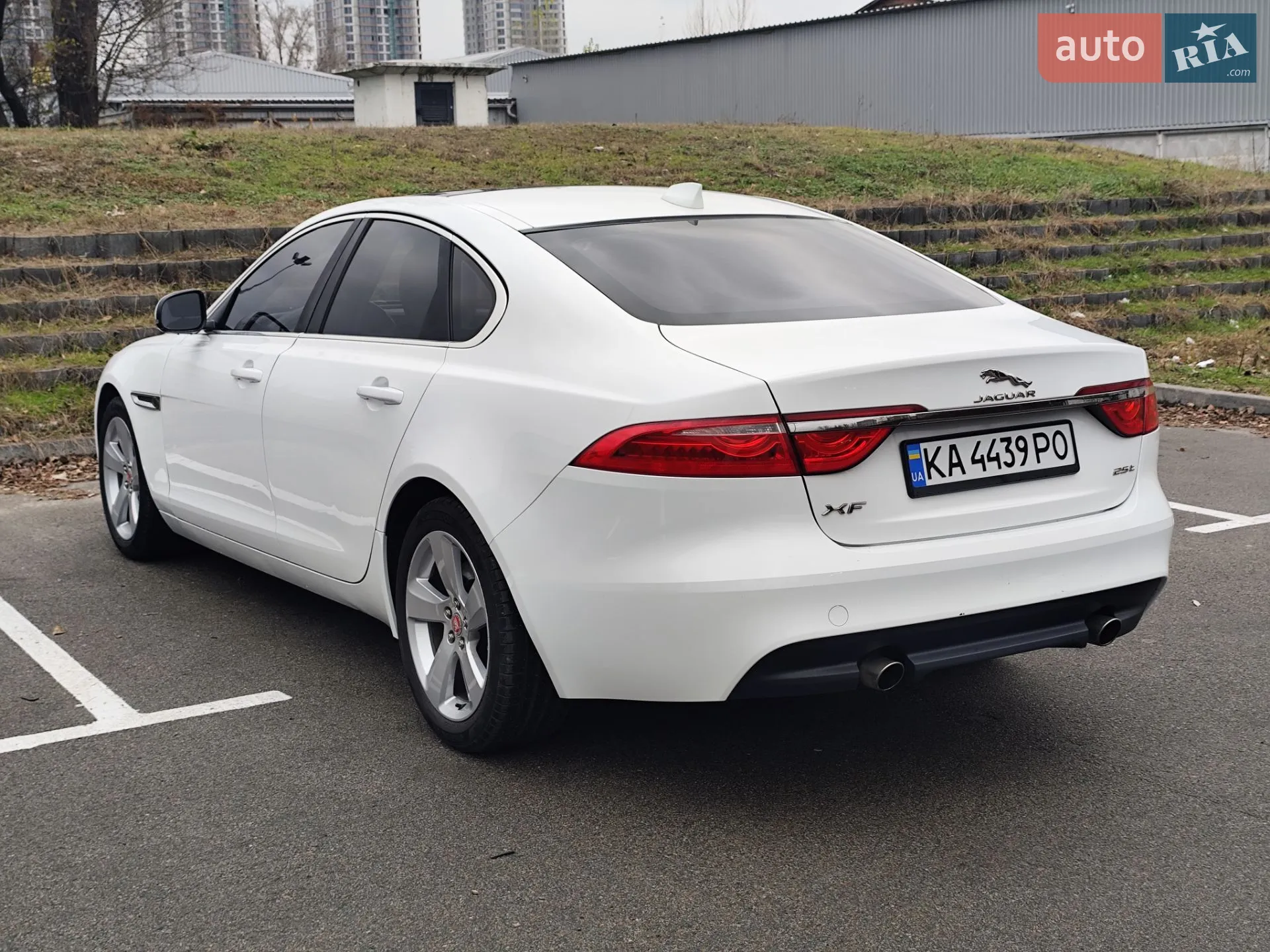 2017 Jaguar XF - мініатюра 5