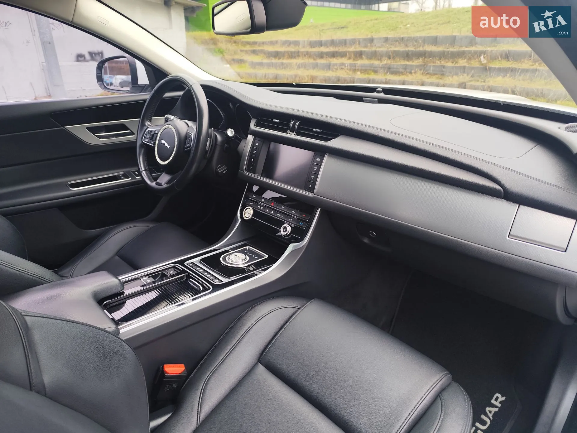 2017 Jaguar XF - мініатюра 15