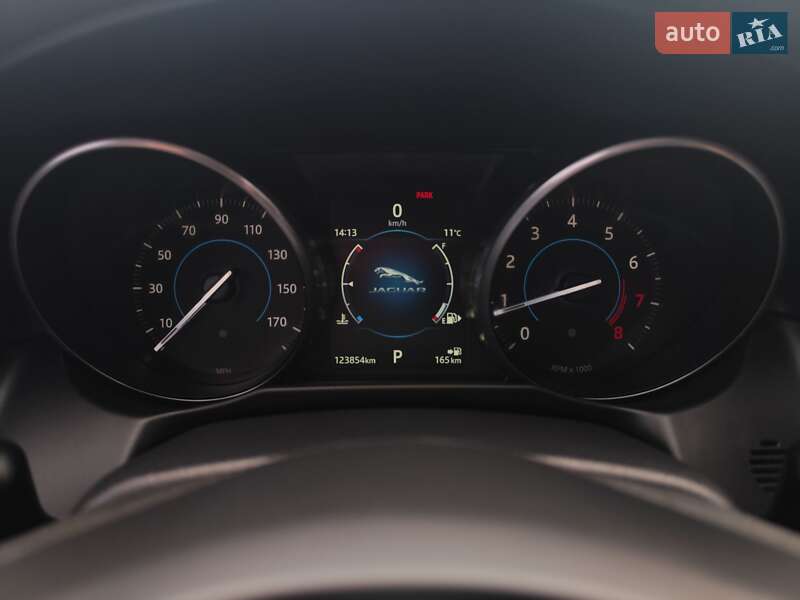 Седан Jaguar XF 2017 в Києві