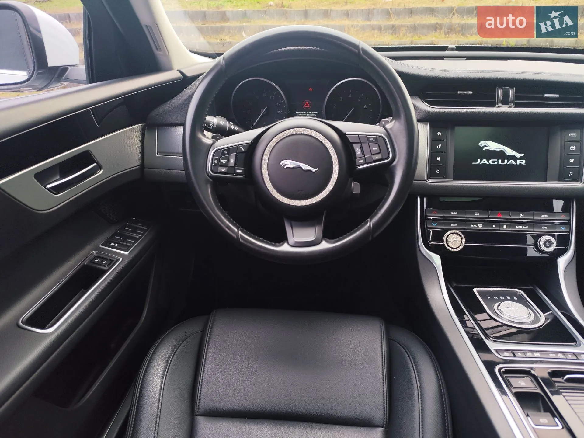 2017 Jaguar XF - мініатюра 23