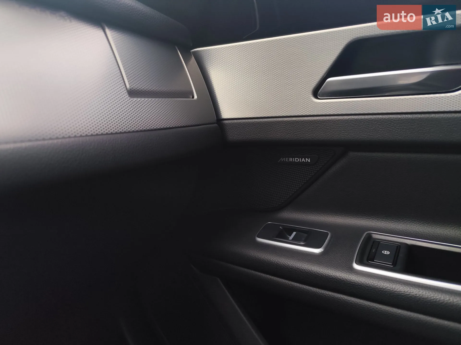 2017 Jaguar XF - мініатюра 27