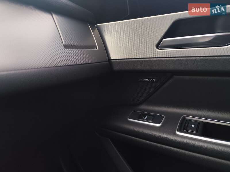 Седан Jaguar XF 2017 в Києві