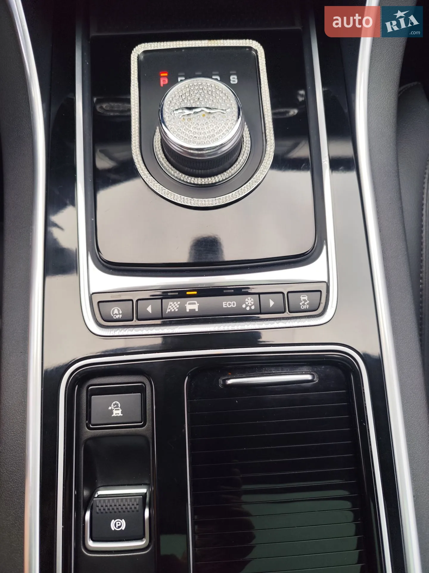 2017 Jaguar XF - мініатюра 26