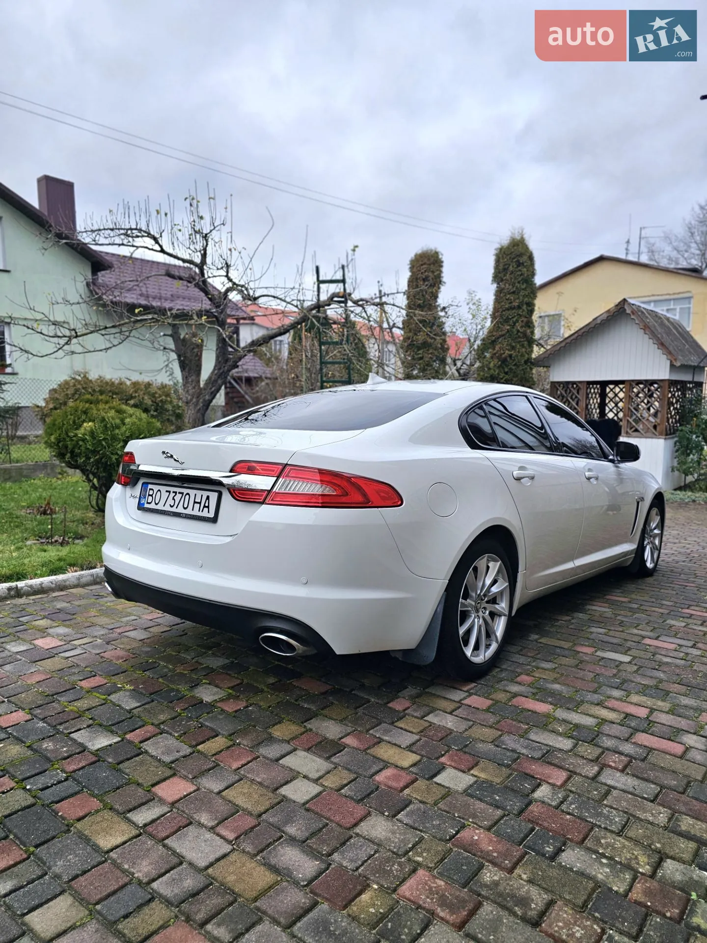 2012 Jaguar XF - мініатюра 16