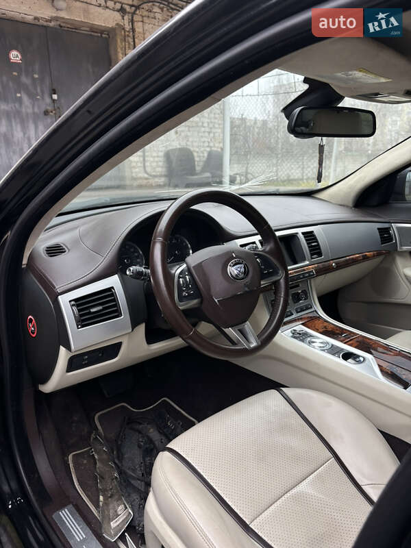 Седан Jaguar XF 2017 в Чернигове фото 5 Седан Jaguar XF 2017 в Чернигове