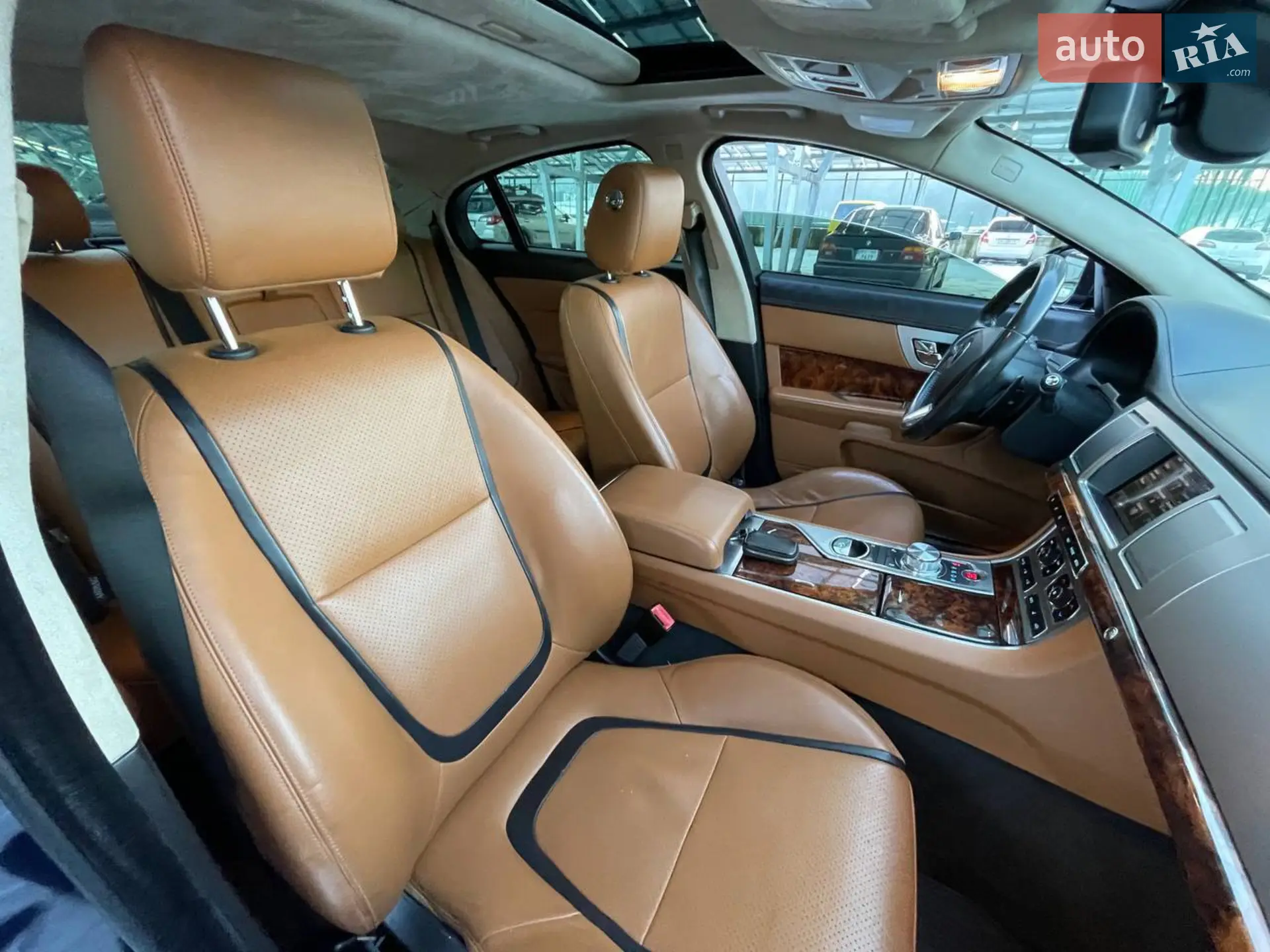 2014 Jaguar XF - мініатюра 31