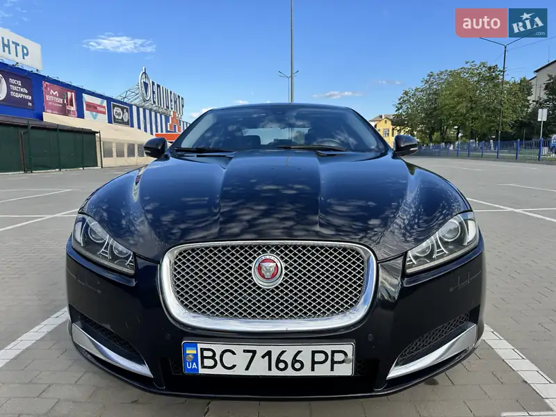 Jaguar XF