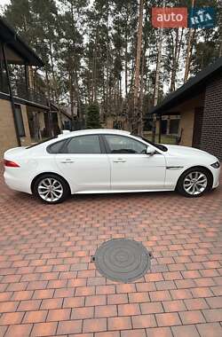 Седан Jaguar XF 2017 в Киеве