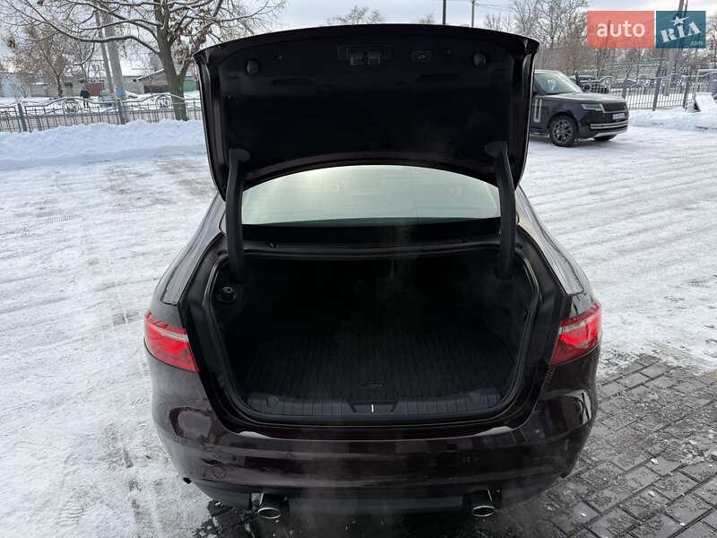 Седан Jaguar XF 2019 в Харкові
