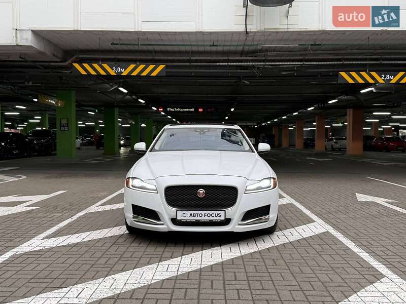 Седан Jaguar XF 2017 в Киеве фото 3 Седан Jaguar XF 2017 в Киеве