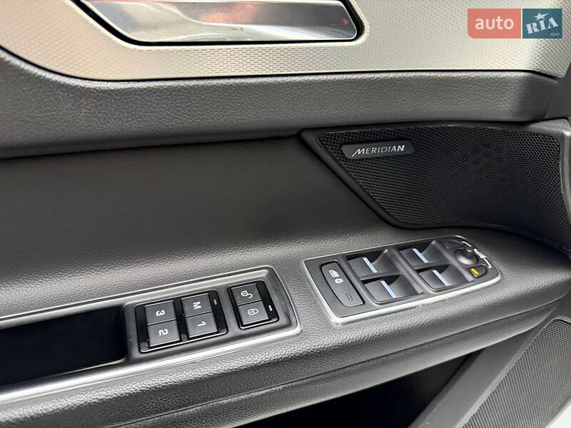 Седан Jaguar XF 2017 в Киеве фото 15 Седан Jaguar XF 2017 в Киеве
