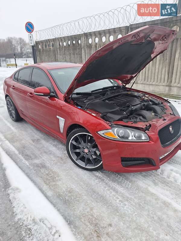 Седан Jaguar XF 2015 в Борисполе