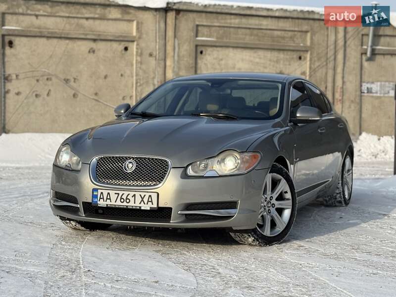 Jaguar XF 2010