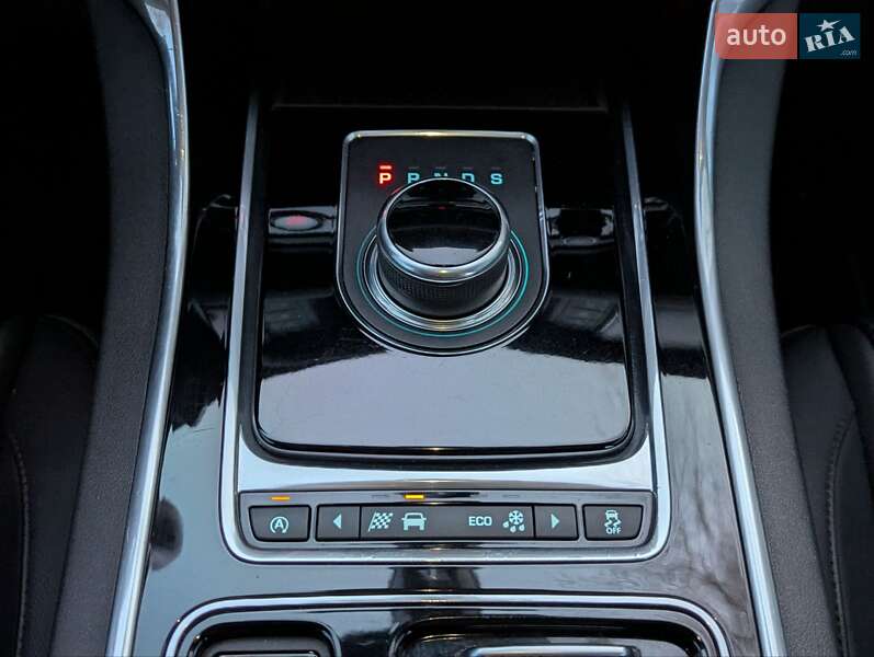 Седан Jaguar XF 2016 в Млинове фото 36 Седан Jaguar XF 2016 в Млинове