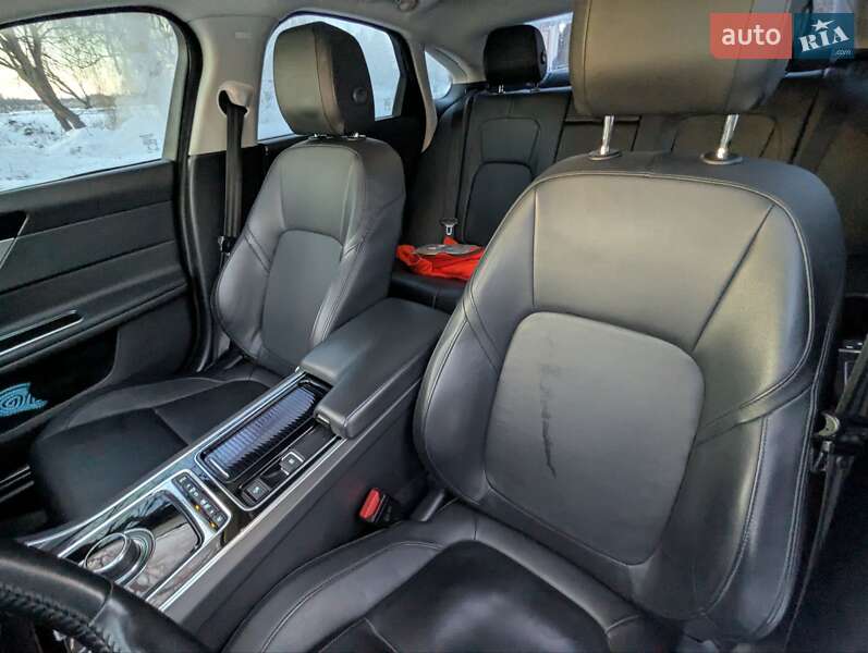 Седан Jaguar XF 2016 в Млинове фото 62 Седан Jaguar XF 2016 в Млинове