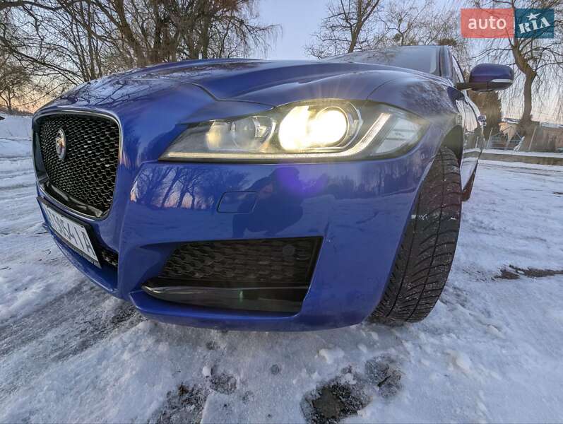 Седан Jaguar XF 2016 в Млинове фото 72 Седан Jaguar XF 2016 в Млинове