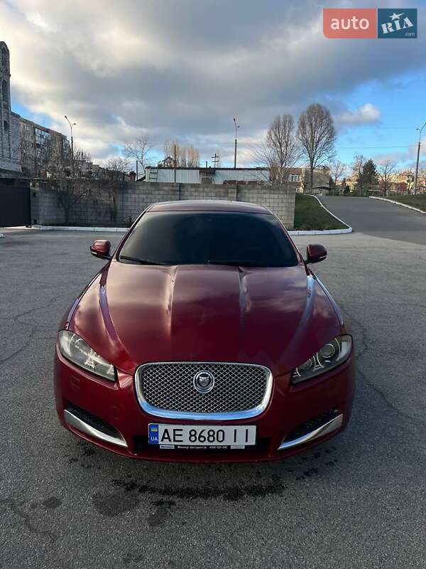 Седан Jaguar XF 2013 в Каменском фото Седан Jaguar XF 2013 в Каменском