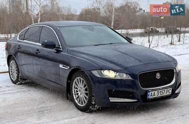 Седан Jaguar XF 2016 в Києві