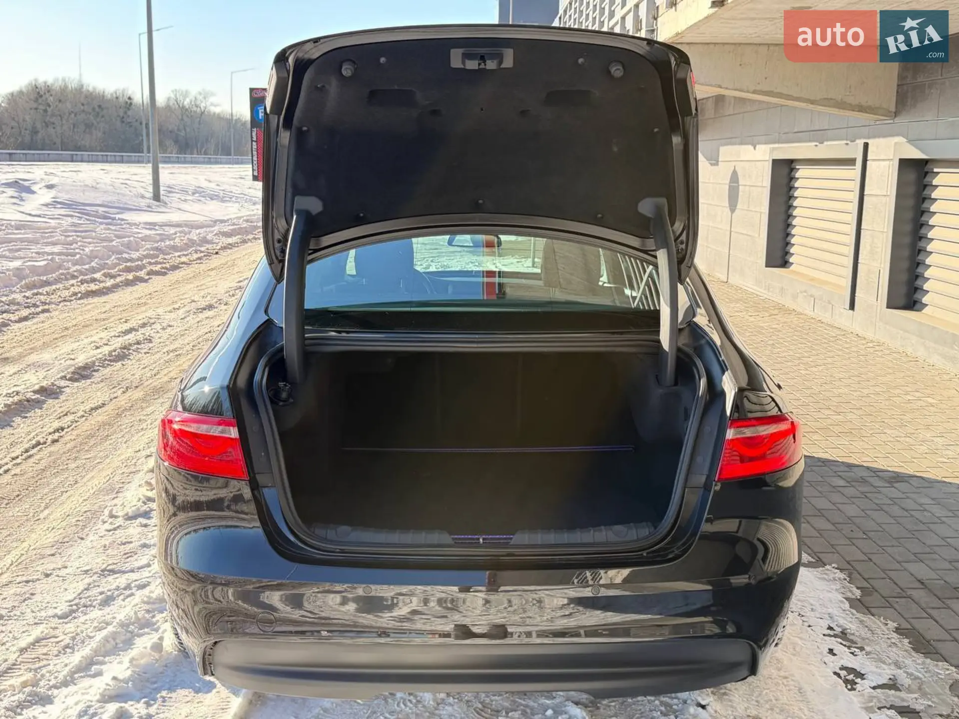 2016 Jaguar XF - мініатюра 22