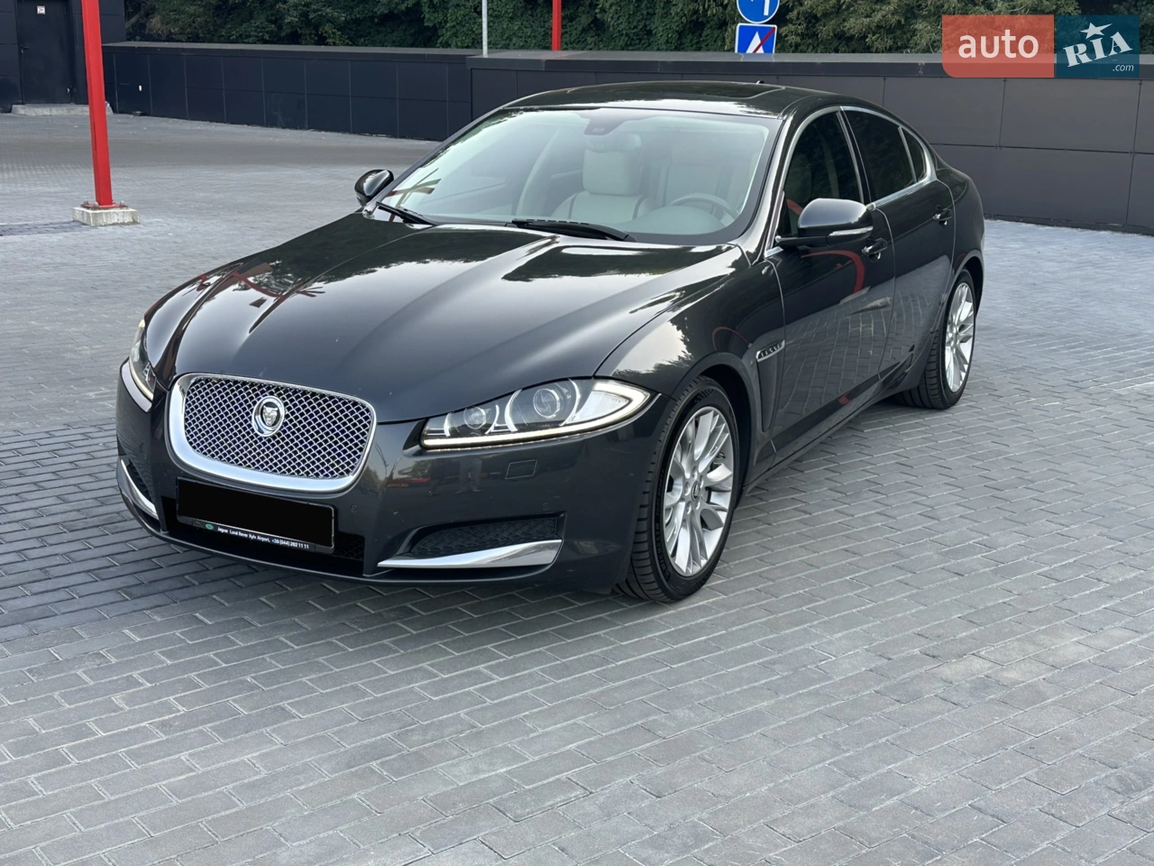 2012 Jaguar XF - мініатюра 11