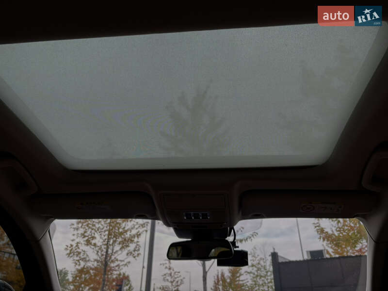 Седан Jaguar XF 2016 в Киеве