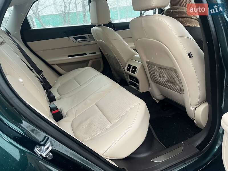 Седан Jaguar XF 2016 в Киеве фото 28 Седан Jaguar XF 2016 в Киеве
