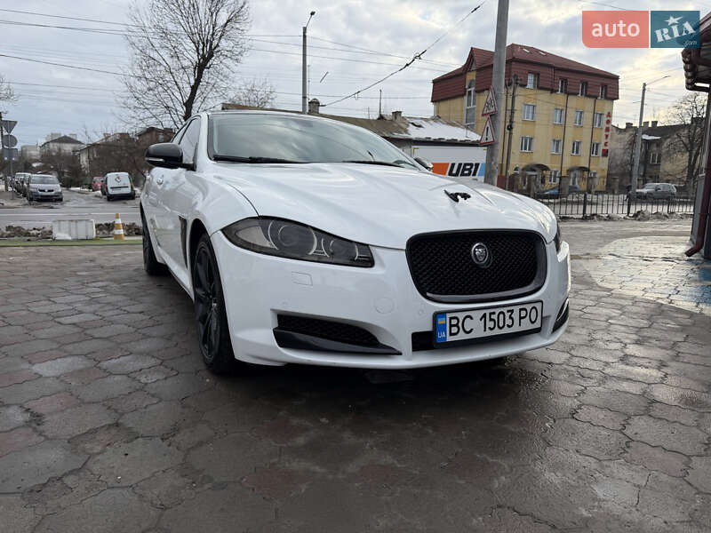 Седан Jaguar XF 2013 в Львове