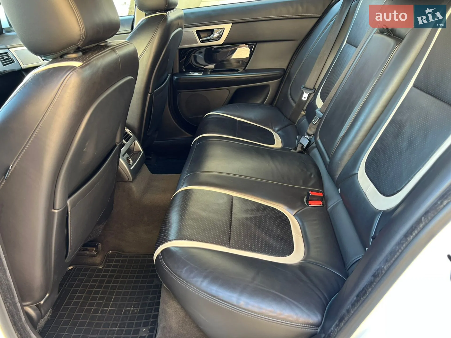 2012 Jaguar XF - мініатюра 66