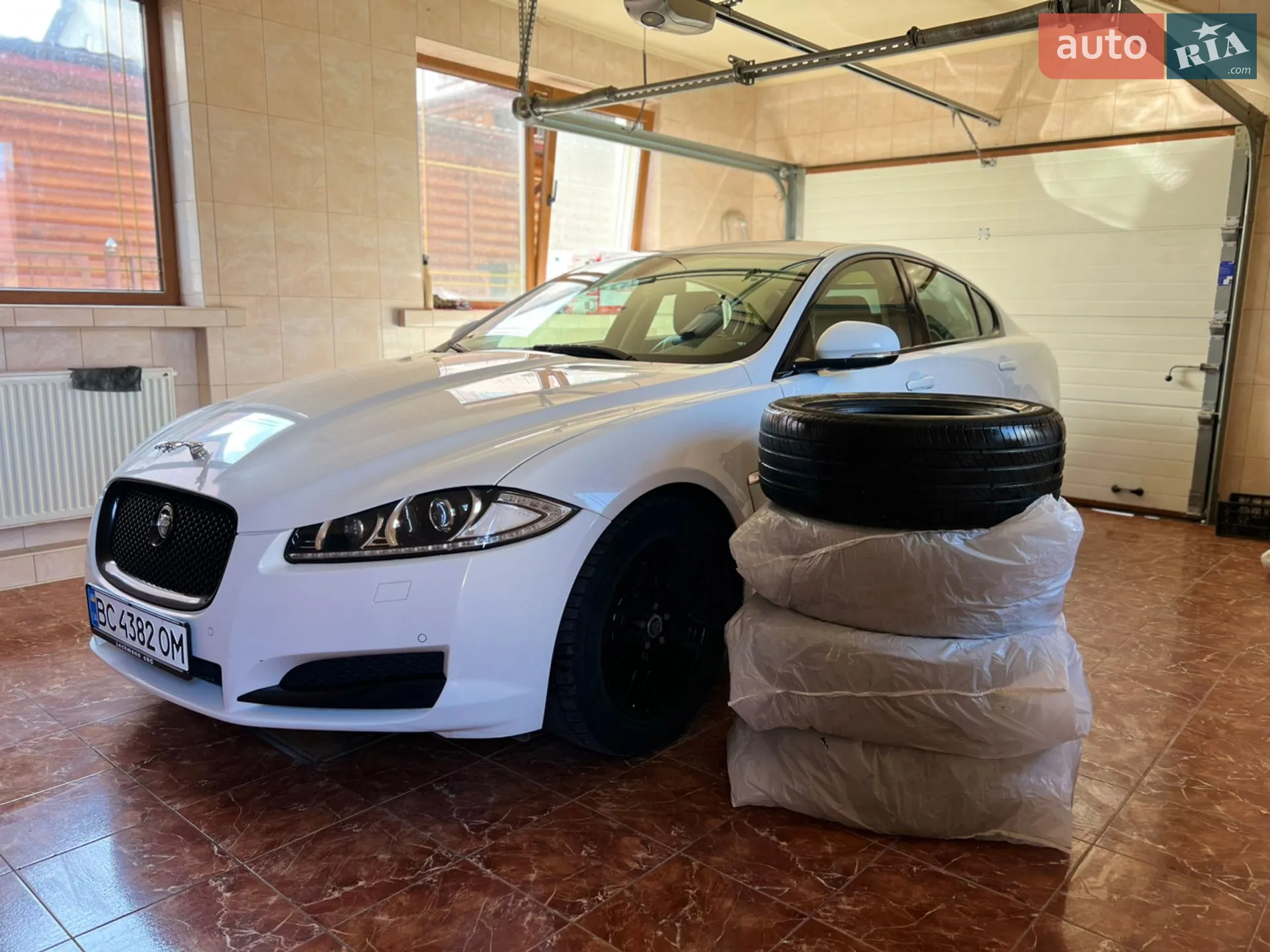 2012 Jaguar XF - мініатюра 76