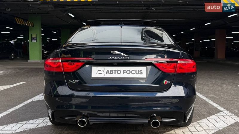 Седан Jaguar XF 2015 в Киеве