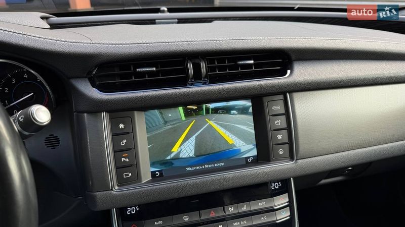 Седан Jaguar XF 2015 в Киеве