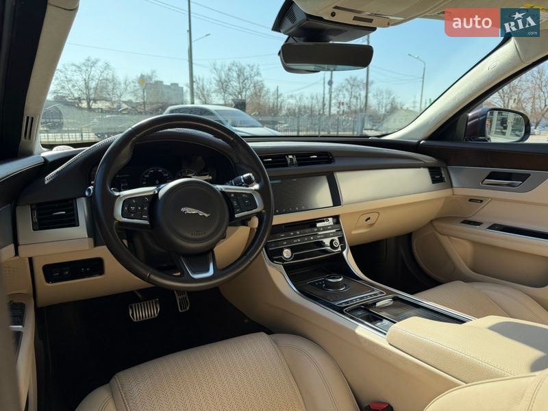 Седан Jaguar XF 2019 в Харкові