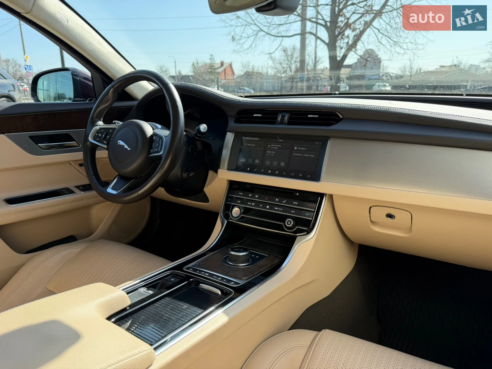 2019 Jaguar XF - мініатюра 24
