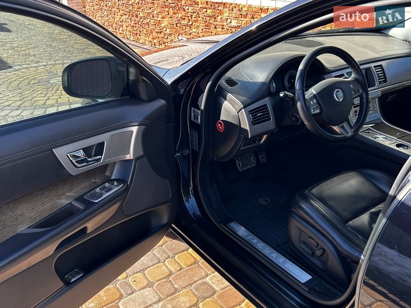 Седан Jaguar XF 2008 в Нежине