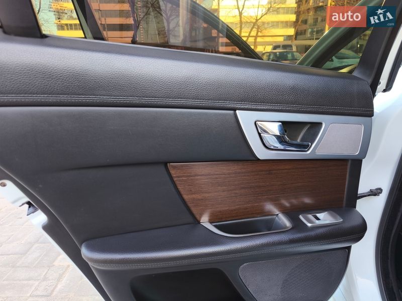 Седан Jaguar XF 2013 в Днепре