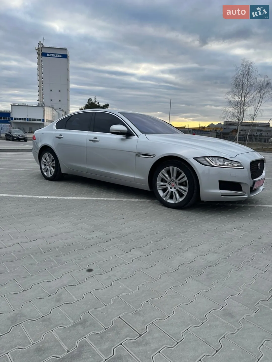 2016 Jaguar XF - мініатюра 3