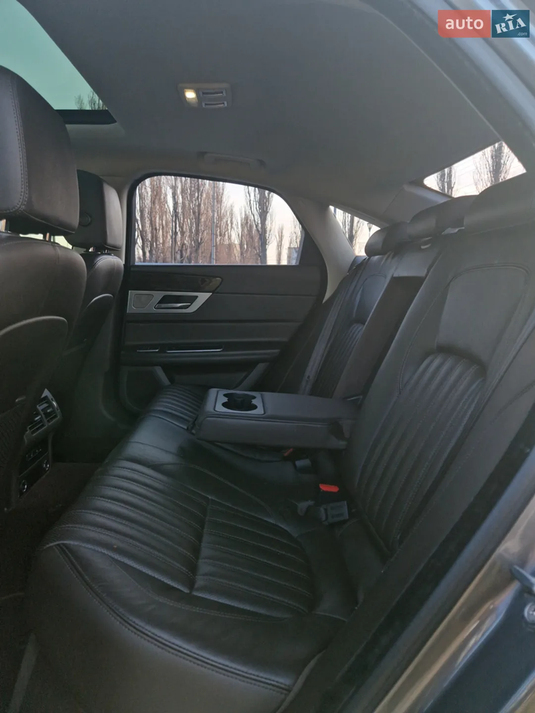 2016 Jaguar XF - мініатюра 12