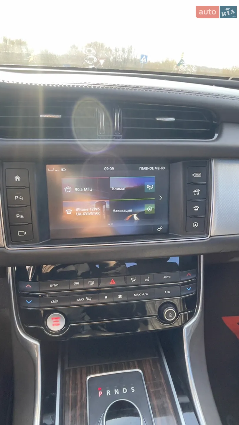 2016 Jaguar XF - мініатюра 13