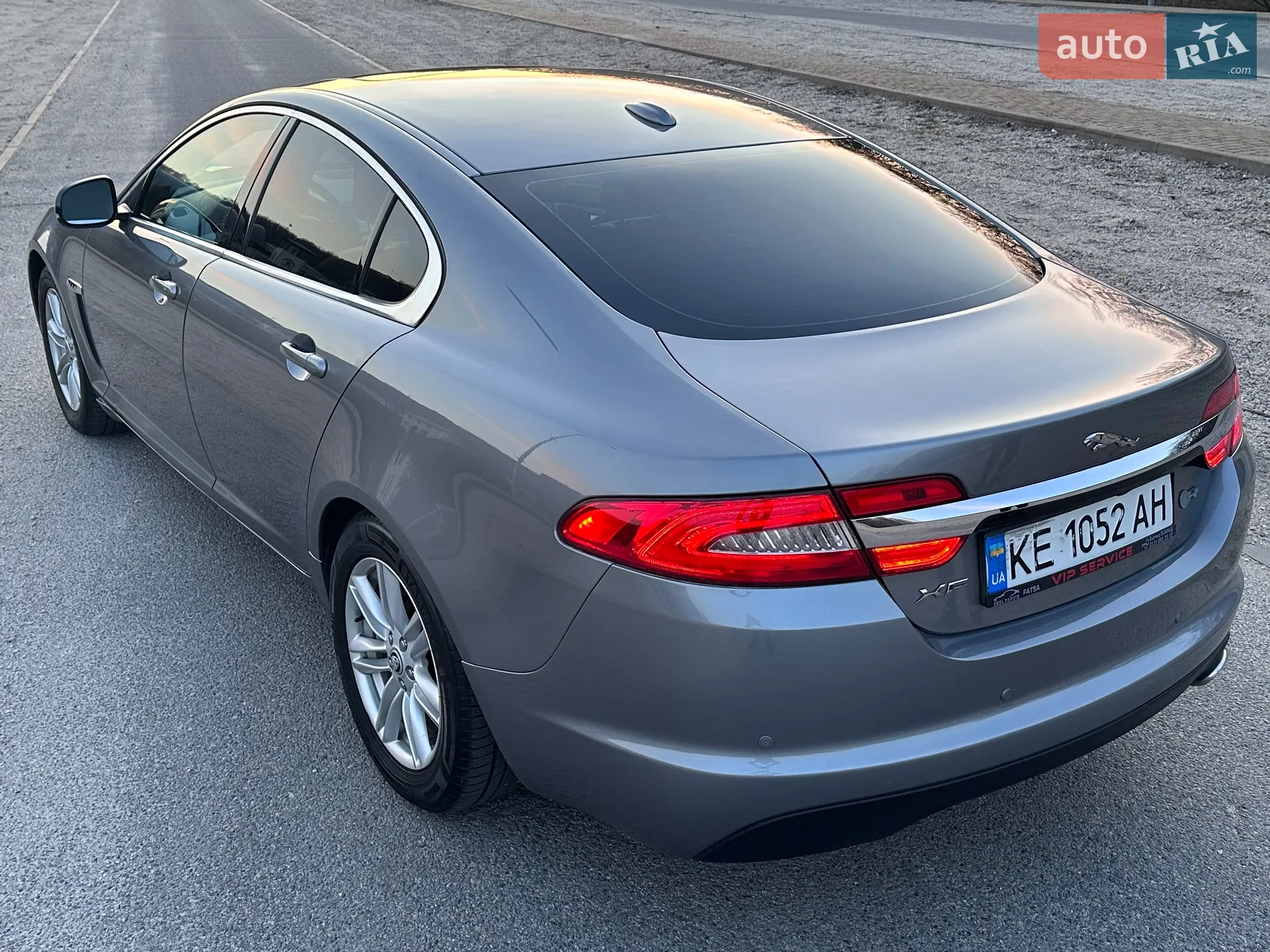 2012 Jaguar XF - мініатюра 13