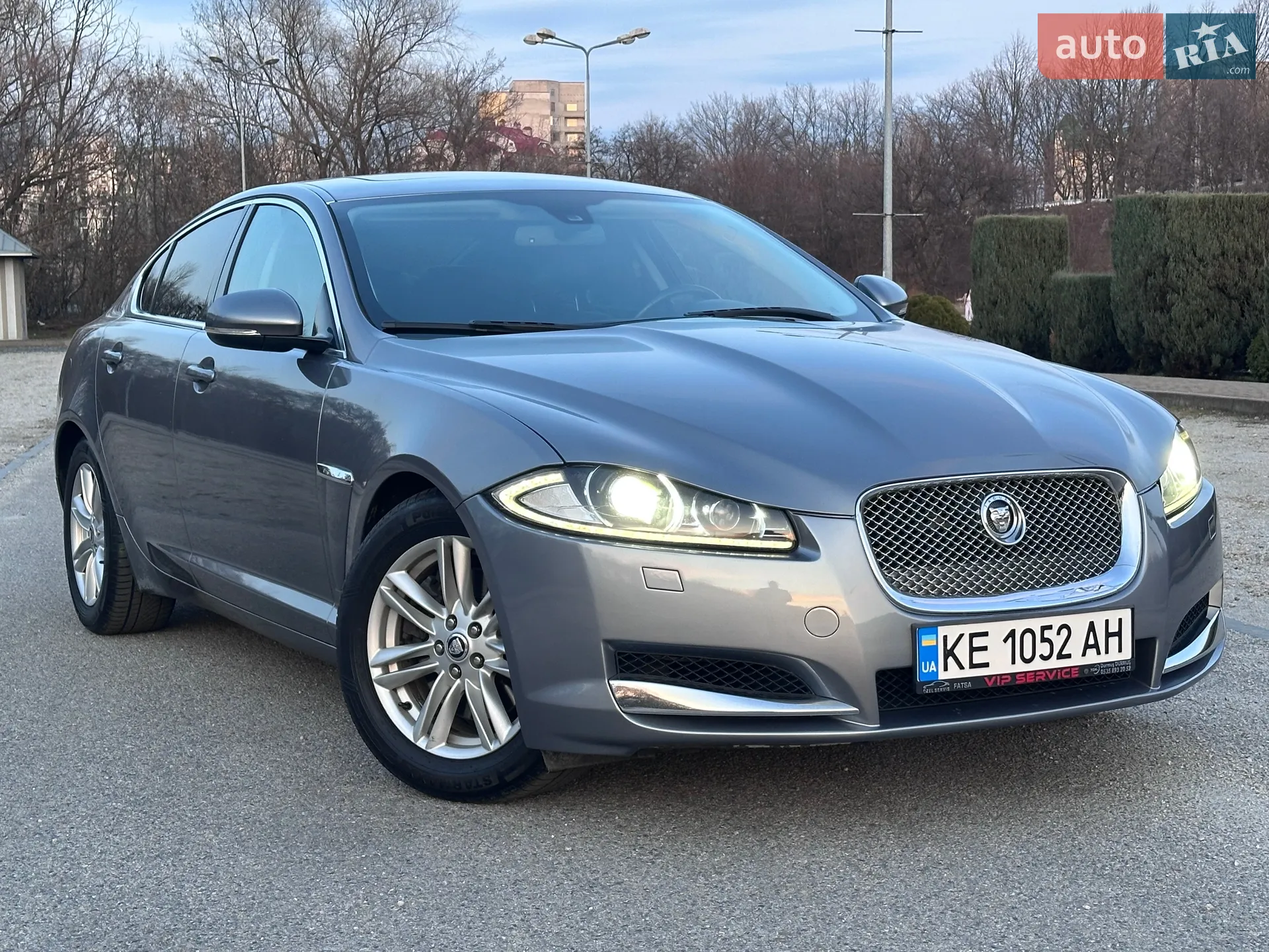 2012 Jaguar XF - мініатюра 18